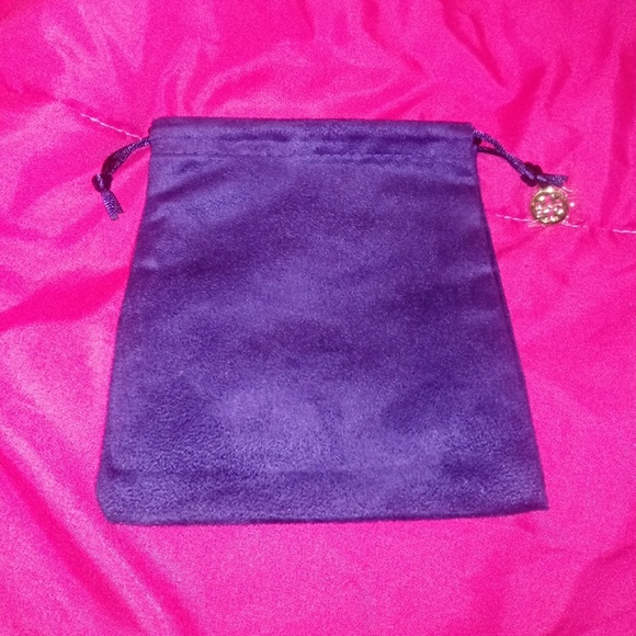 Tory Burch NWOT 3 Strand Gold Plated Necklace - Picture 8 of 8